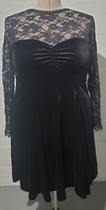 TORRID Size 1 Black Lace and Velvet Dress